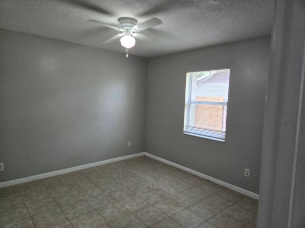 House for rent at 4940 4th St, Zephyrhills, FL 33542