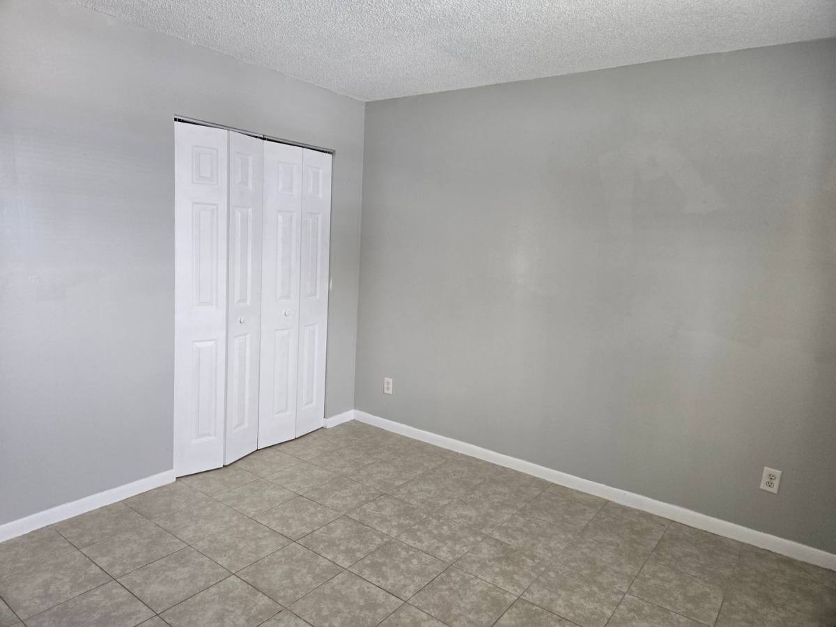 House for rent at 4940 4th St, Zephyrhills, FL 33542