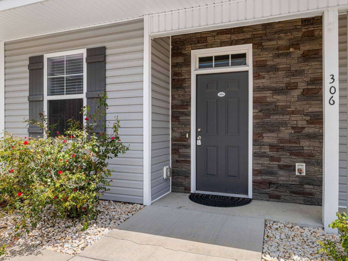 House for rent at 306 Starfish Lane, Sneads Ferry, NC 28460