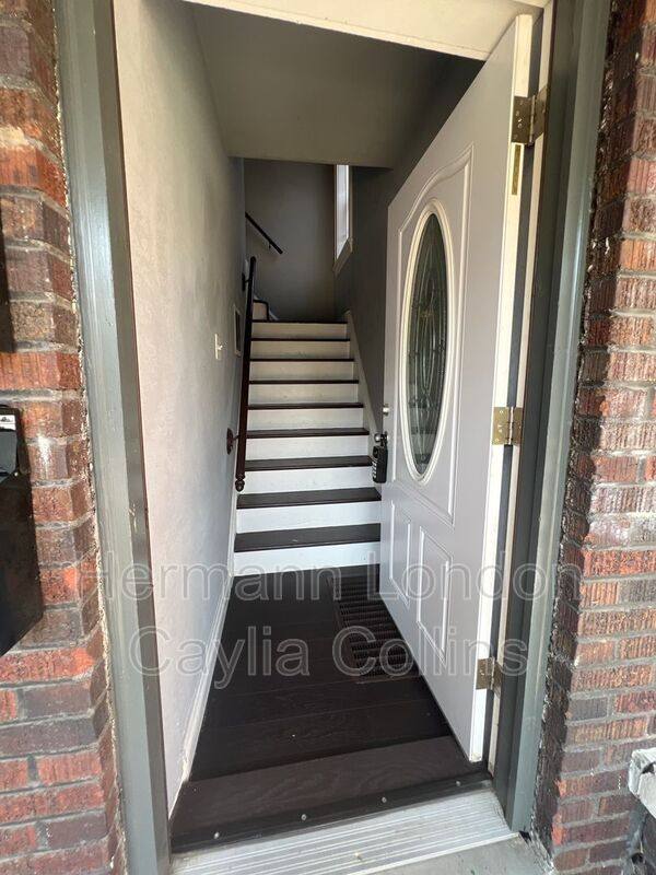 Apartment for rent at 4413 Delor St #2F, Saint Louis, MO 63116