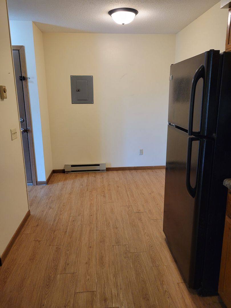 Apartment for rent at 1607 Aspen Dr, Hudson, WI 54016