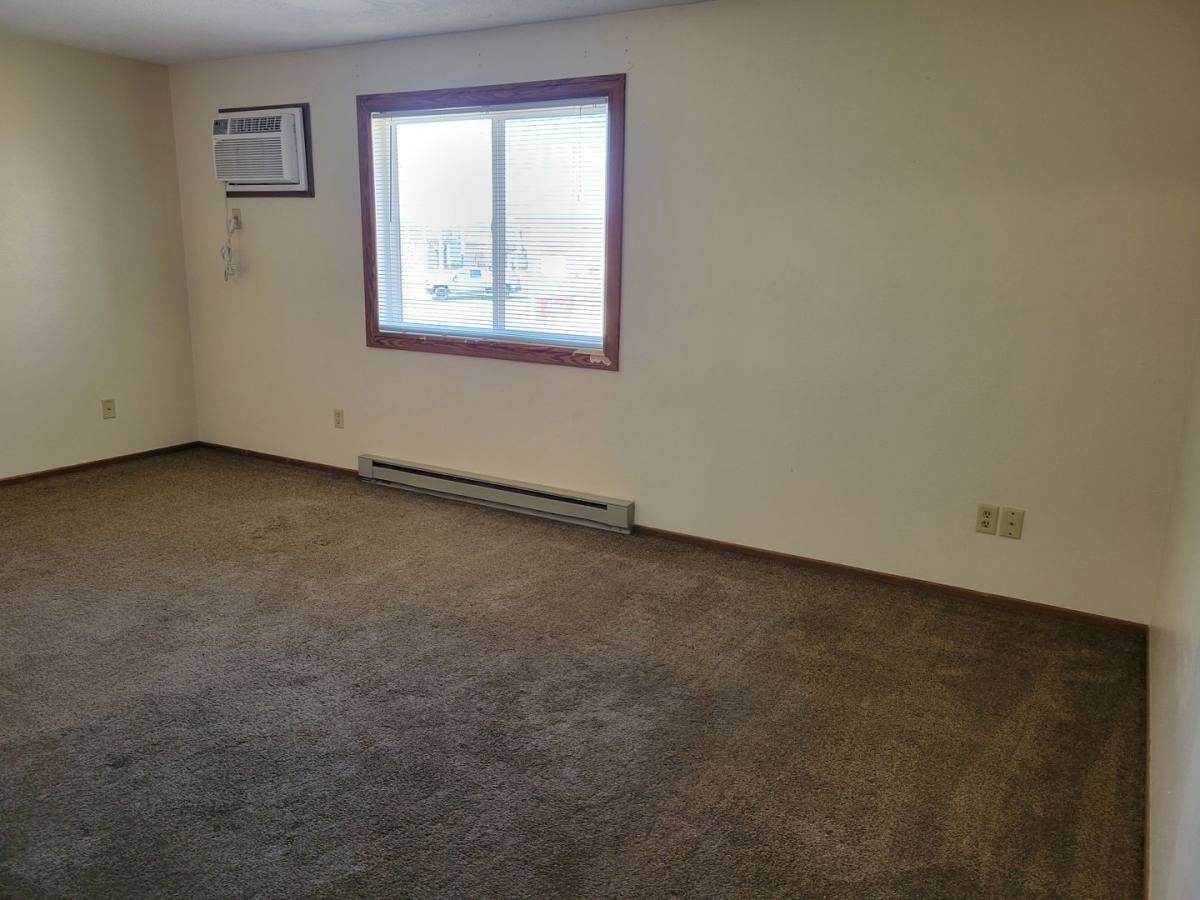 Apartment for rent at 1607 Aspen Dr, Hudson, WI 54016