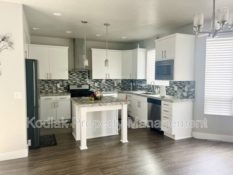 House for rent at 3733 N Valley Vista Way, Lehi, UT 84043