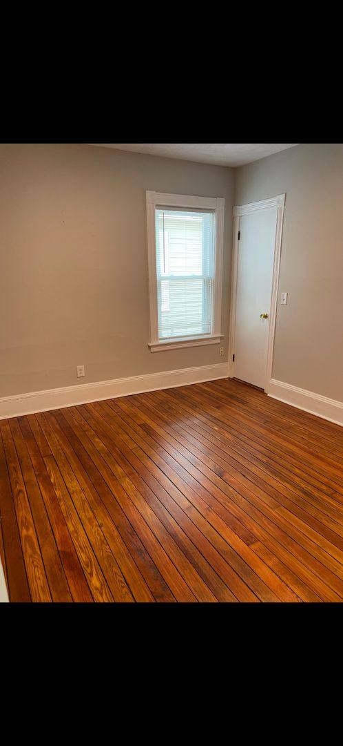 Apartment for rent at 150 Oakland Ave, Providence, RI 02908