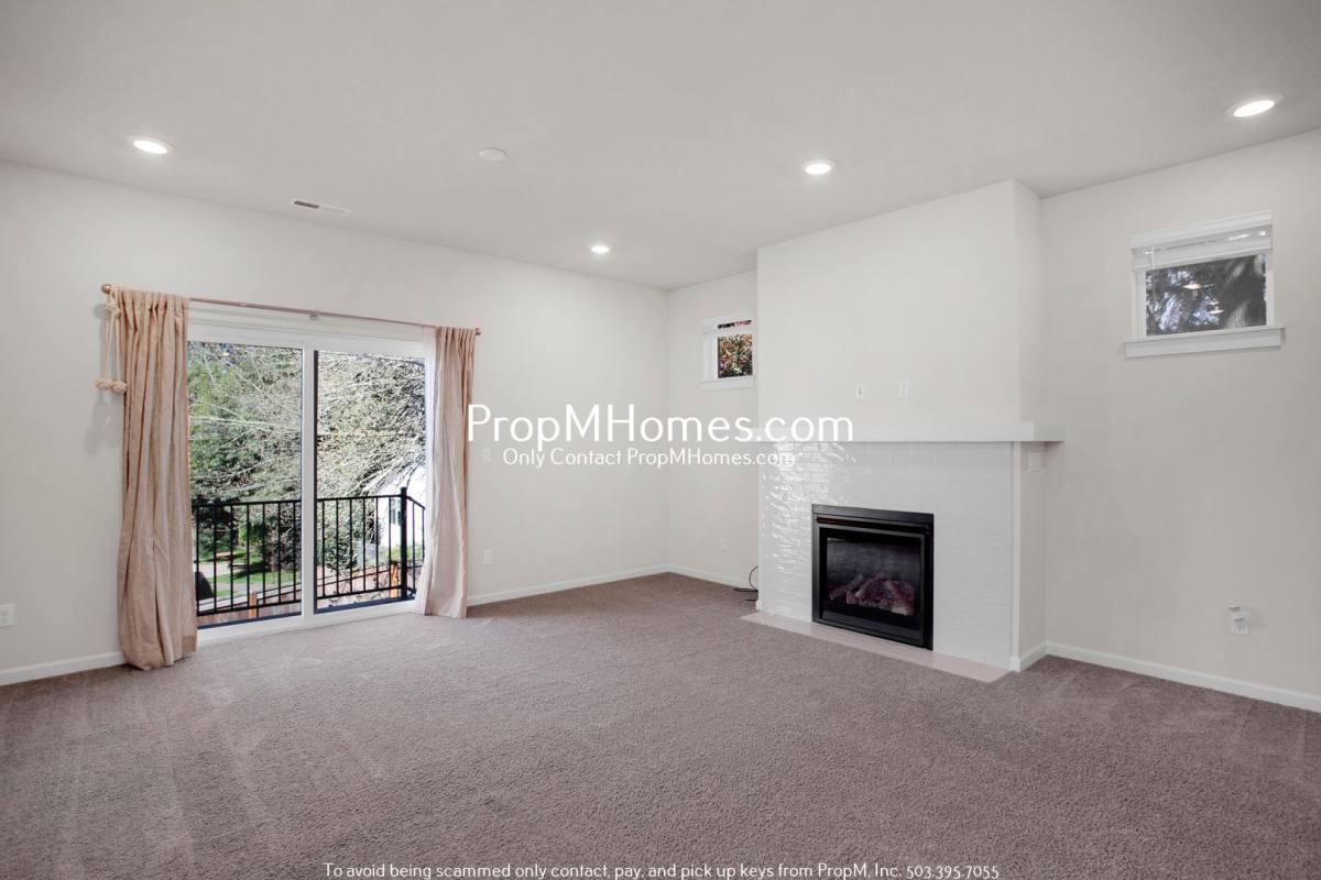 House for rent at 10709 SW 72nd Ave, Portland, OR 97223