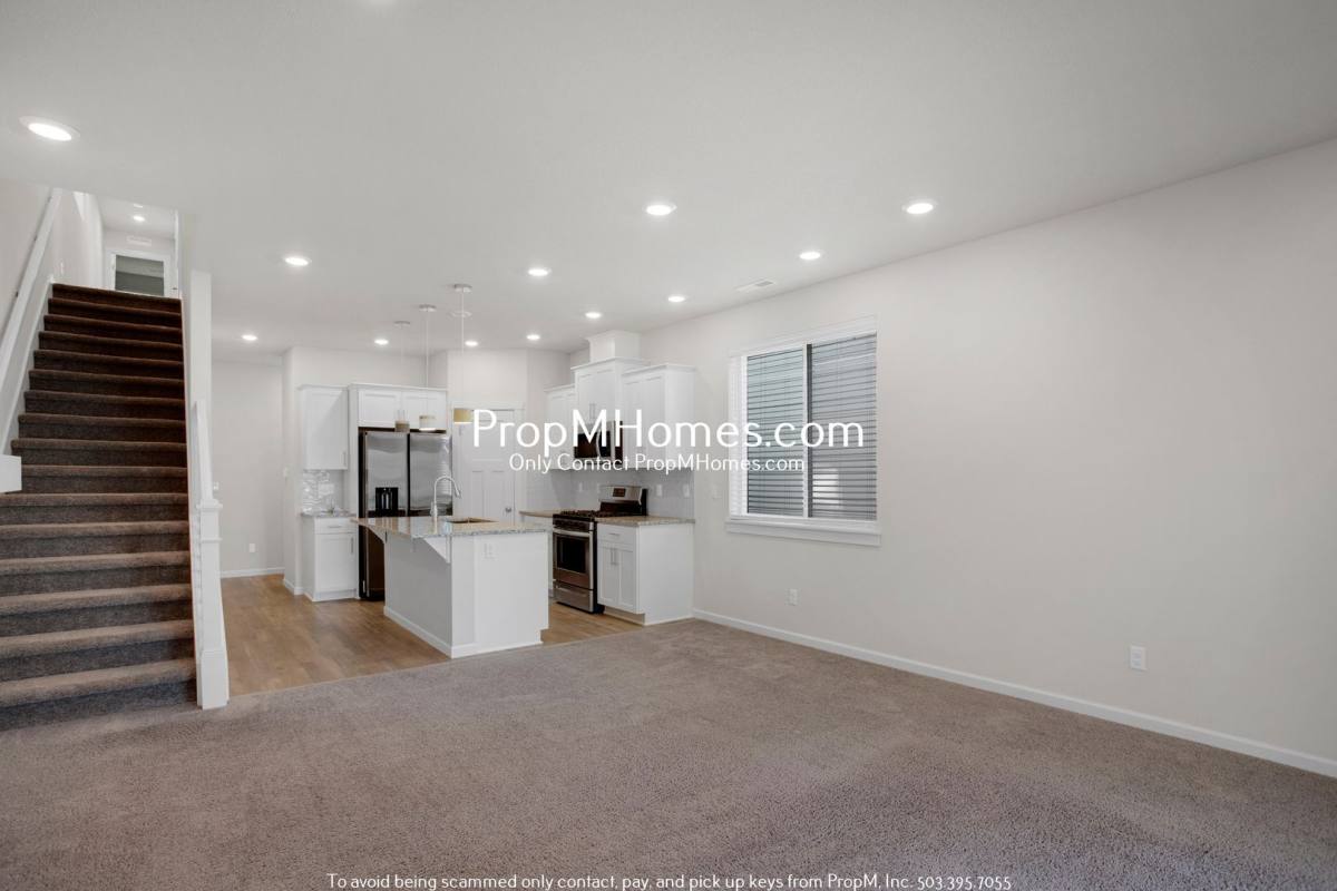 House for rent at 10709 SW 72nd Ave, Portland, OR 97223