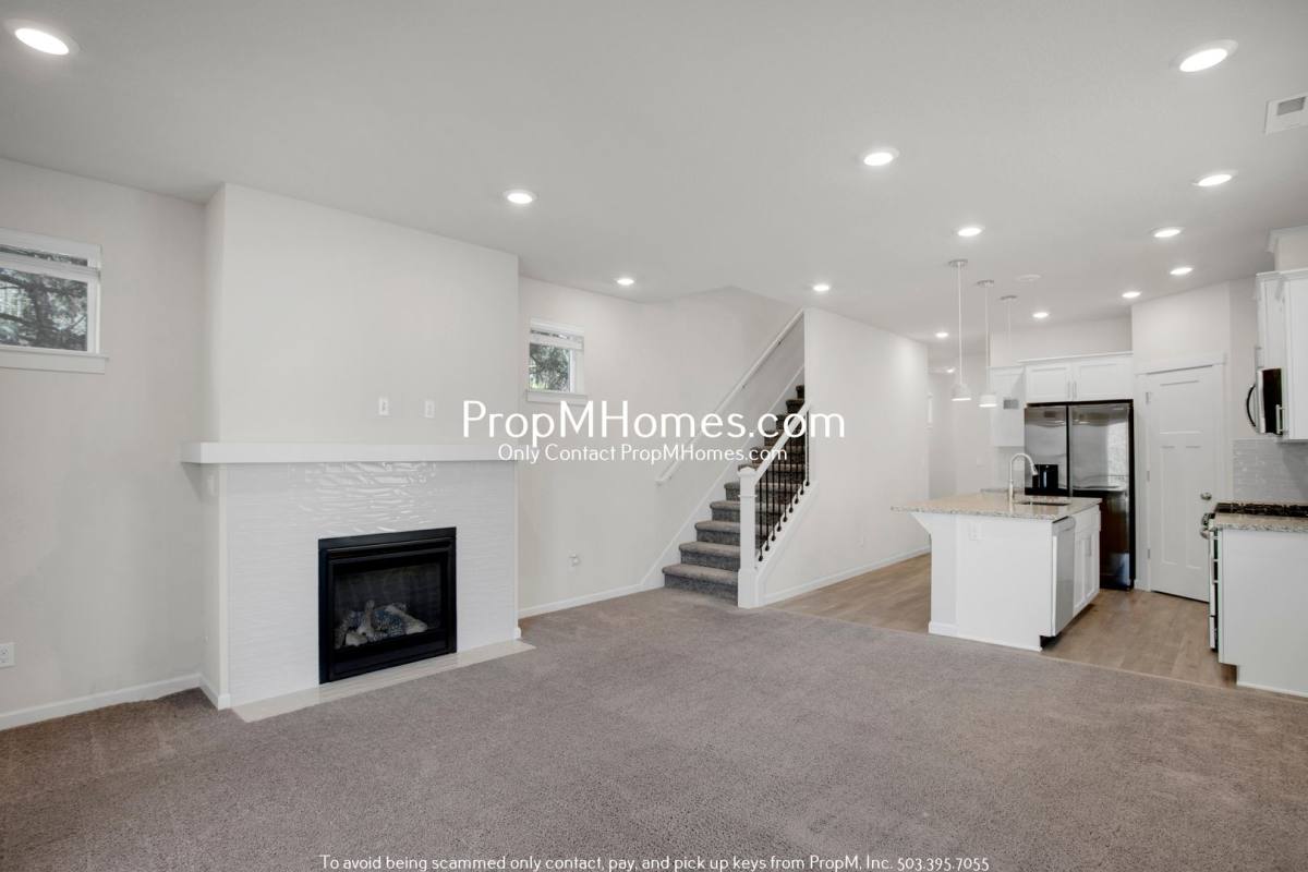 House for rent at 10709 SW 72nd Ave, Portland, OR 97223
