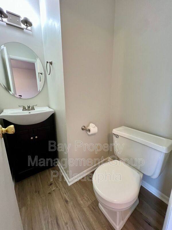 Townhouse for rent at 2115 Arch St #B, Philadelphia, PA 19103