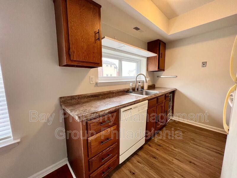 Townhouse for rent at 2115 Arch St #B, Philadelphia, PA 19103