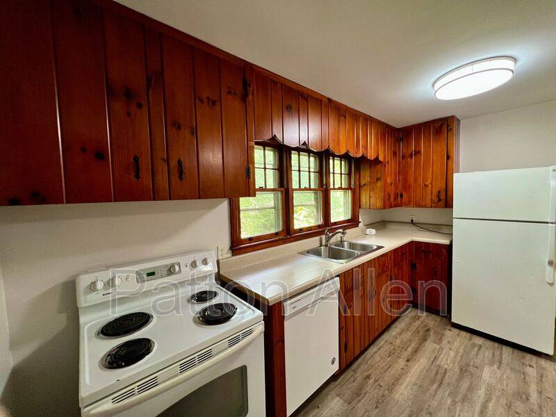 House for rent at 29 Evergreen Ave, Asheville, NC 28806