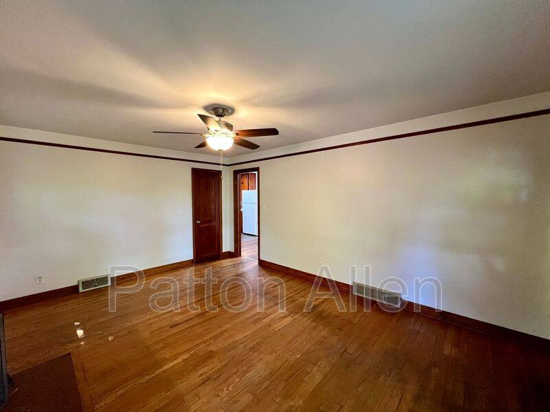 House for rent at 29 Evergreen Ave, Asheville, NC 28806