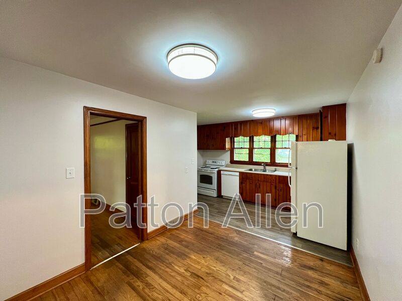 House for rent at 29 Evergreen Ave, Asheville, NC 28806
