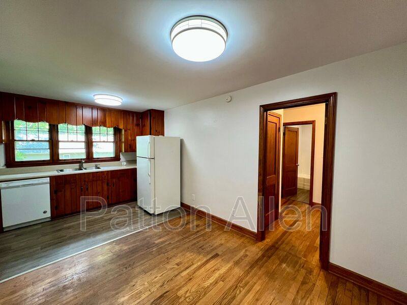 House for rent at 29 Evergreen Ave, Asheville, NC 28806