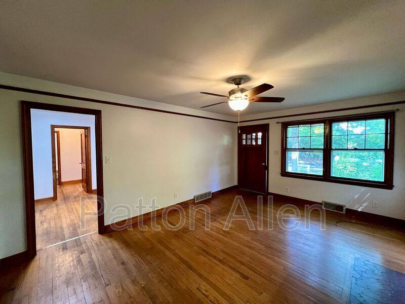 House for rent at 29 Evergreen Ave, Asheville, NC 28806