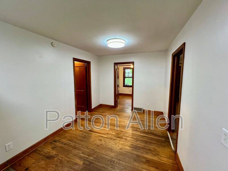 House for rent at 29 Evergreen Ave, Asheville, NC 28806