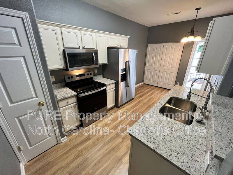 Townhouse for rent at 8267 Carob Tree Lane, Charlotte, NC 28215