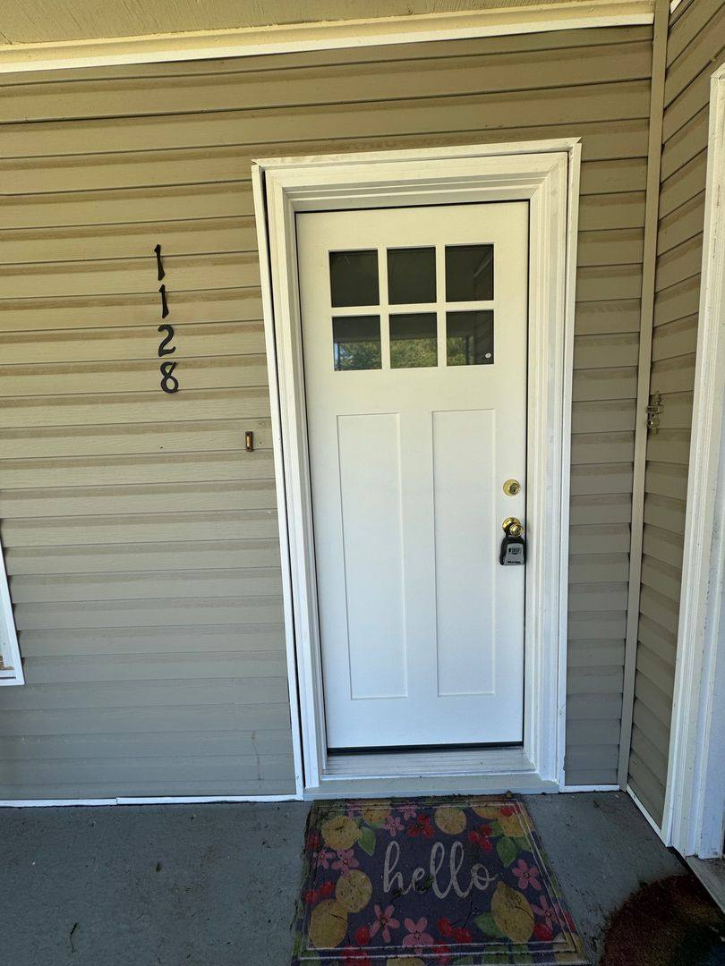 Townhouse for rent at 1128 N Jefferson, Springfield, MO 65802