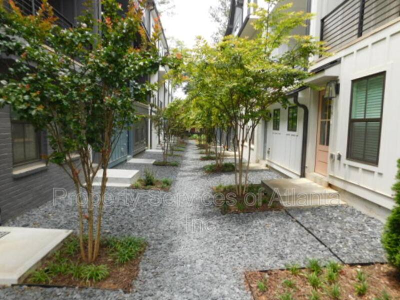 Townhouse for rent at 139 Pacer Place, Atlanta, GA 30342