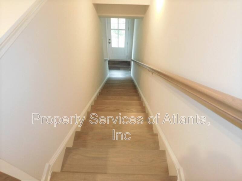 Townhouse for rent at 139 Pacer Place, Atlanta, GA 30342