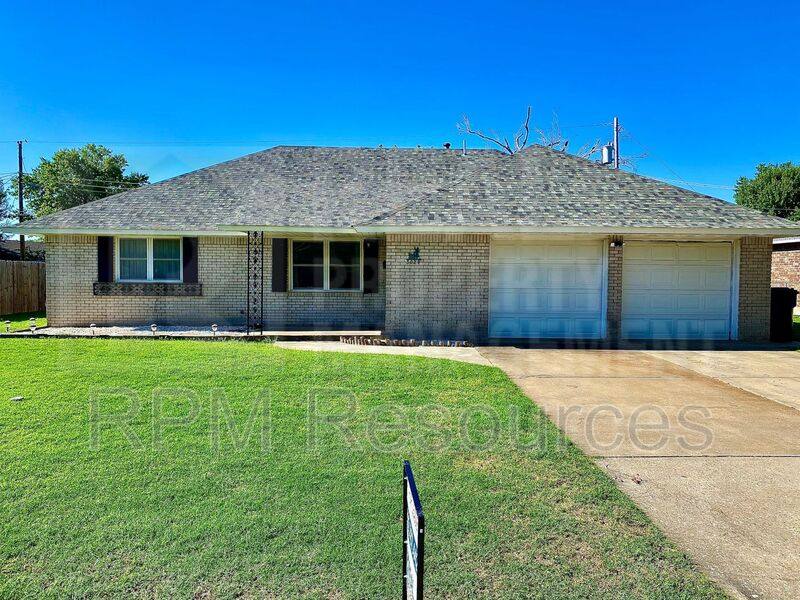 House for rent at 3024 SW 66th St, Oklahoma City, OK 73159