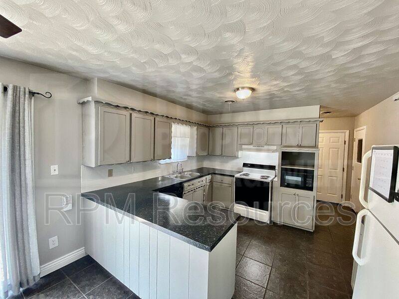 House for rent at 3024 SW 66th St, Oklahoma City, OK 73159