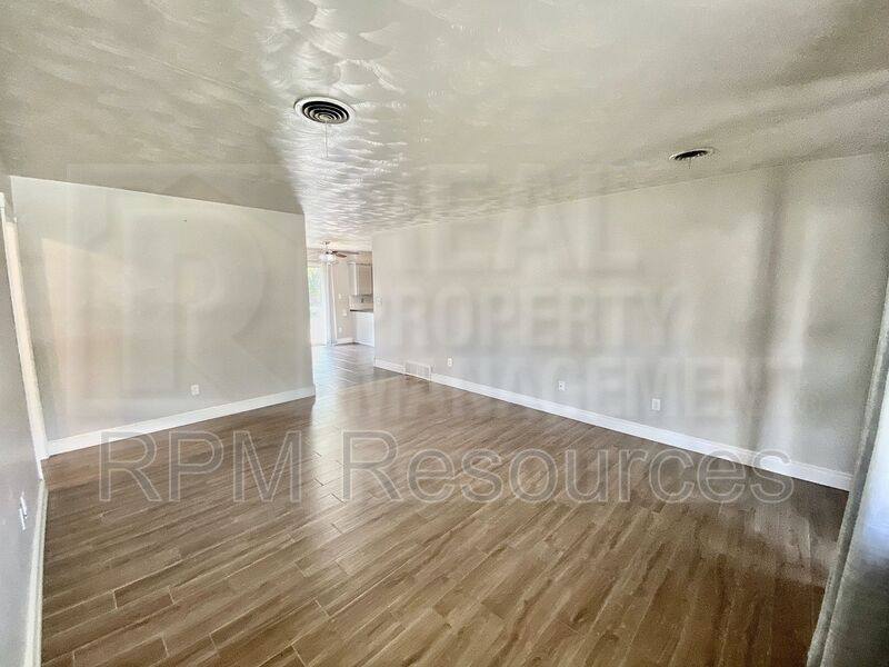 House for rent at 3024 SW 66th St, Oklahoma City, OK 73159
