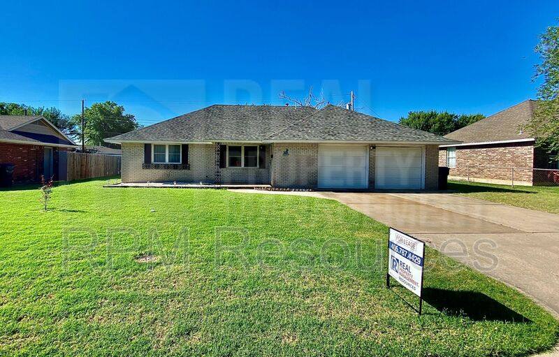 House for rent at 3024 SW 66th St, Oklahoma City, OK 73159