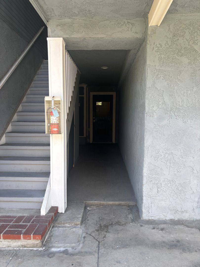 Apartment for rent at 10822 Hartsook St, North Hollywood, CA 91601