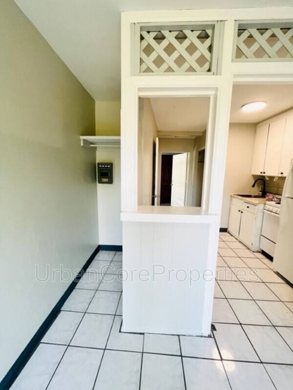 Apartment for rent at 1023 Locust St NE #11, Saint Petersburg, FL 33701