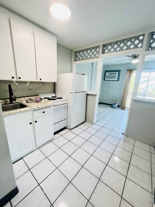 Apartment for rent at 1023 Locust St NE #11, Saint Petersburg, FL 33701