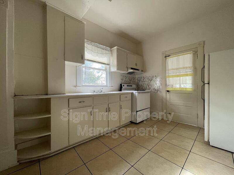 Apartment for rent at 825 Hamilton Blvd #B, Hagerstown, MD 21740