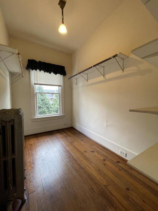 Apartment for rent at 825 Hamilton Blvd #B, Hagerstown, MD 21740