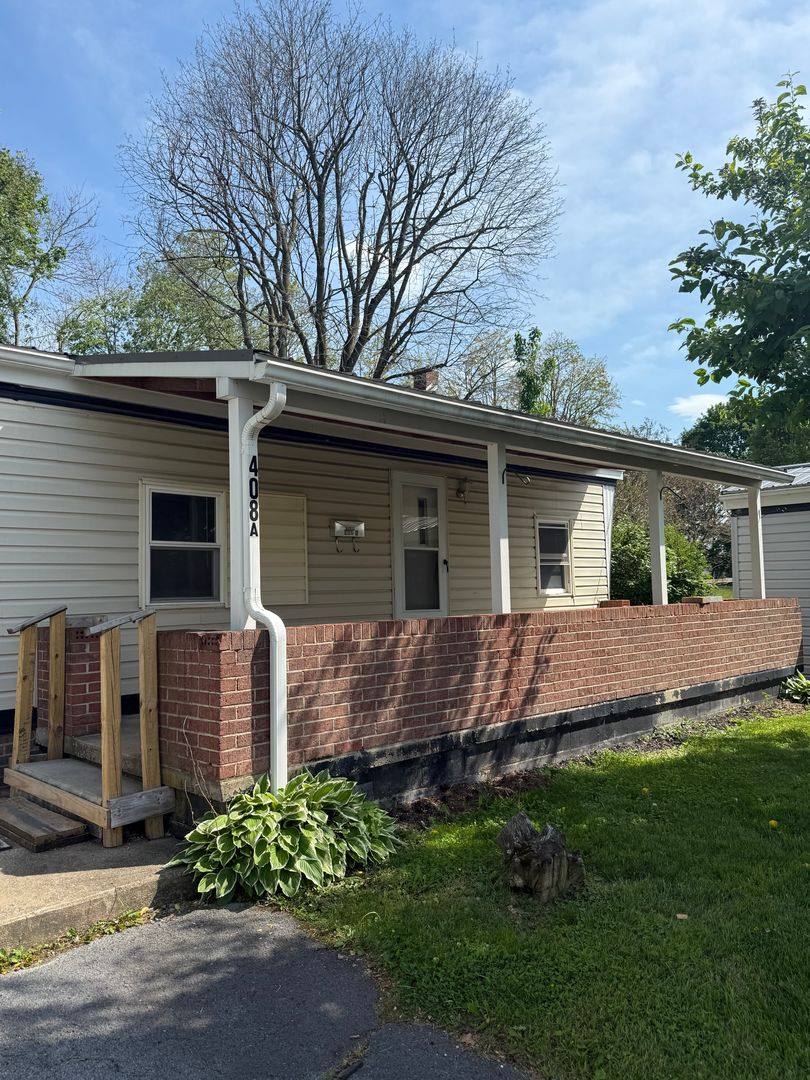 Apartment for rent at 408 S Carlisle St, Greencastle, PA 17225
