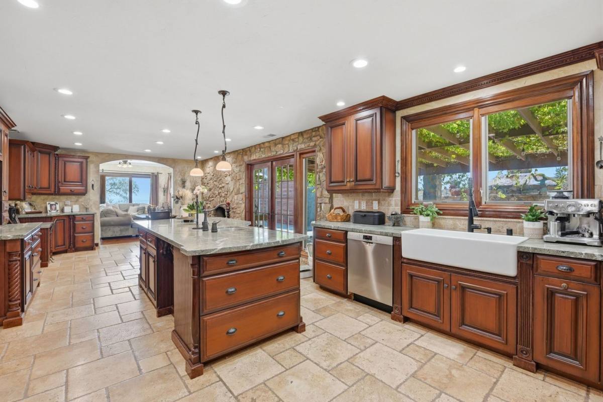 House for rent at 19948 Cerro Pedregoso, Escondido, CA 92029