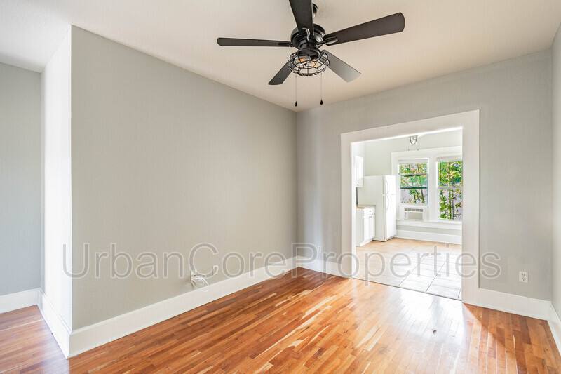 Apartment for rent at 315 7th Ave N #10, Saint Petersburg, FL 33701