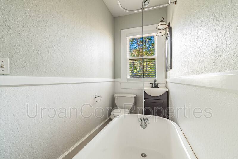 Apartment for rent at 315 7th Ave N #10, Saint Petersburg, FL 33701
