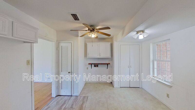 House for rent at 307 Depot St, Whitesboro, TX 76273