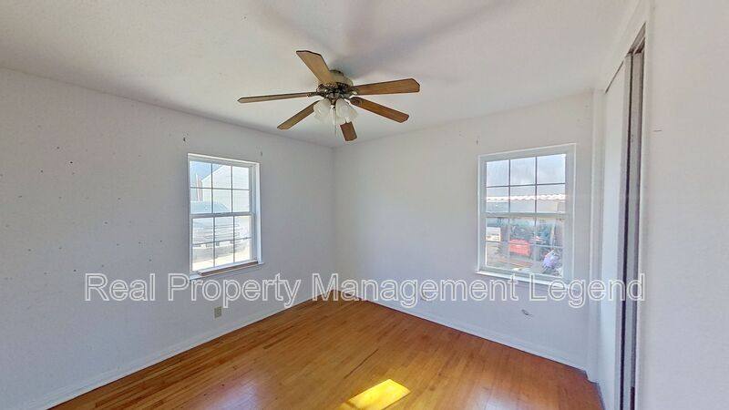 House for rent at 307 Depot St, Whitesboro, TX 76273