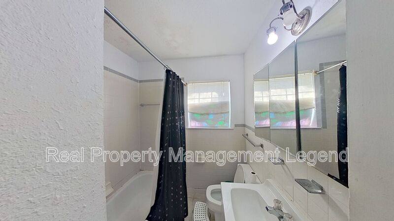 House for rent at 307 Depot St, Whitesboro, TX 76273