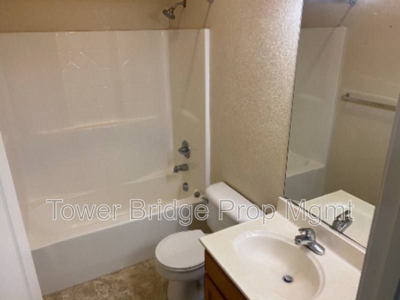 Condo for rent at 3301 N Park Dr #1411, Sacramento, CA 95835
