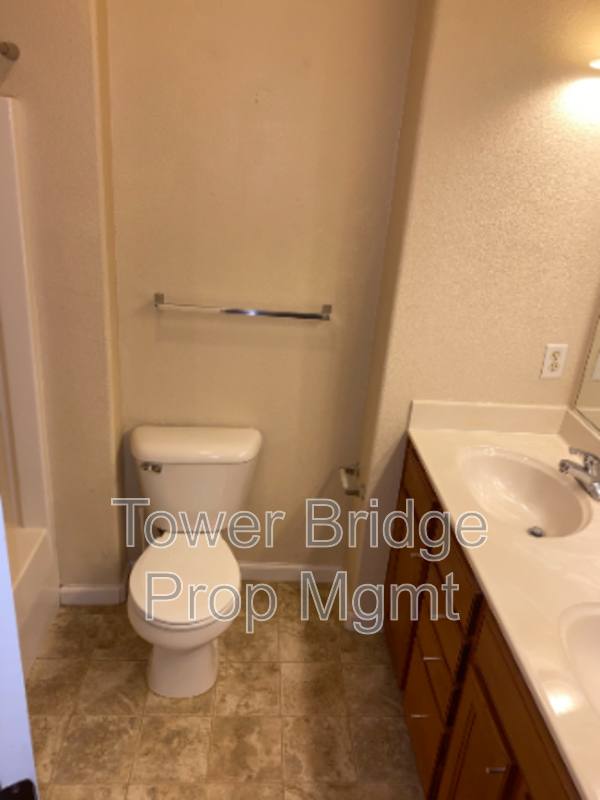 Condo for rent at 3301 N Park Dr #1411, Sacramento, CA 95835