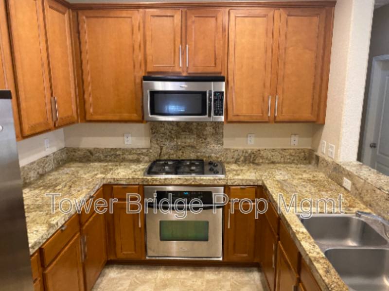 Condo for rent at 3301 N Park Dr #1411, Sacramento, CA 95835