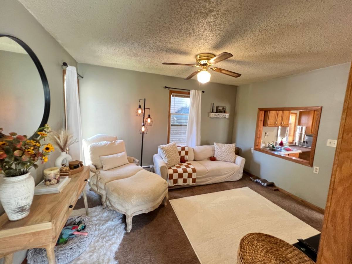Apartment for rent at 2014 1 2 Banks Ave, Superior, WI 54880