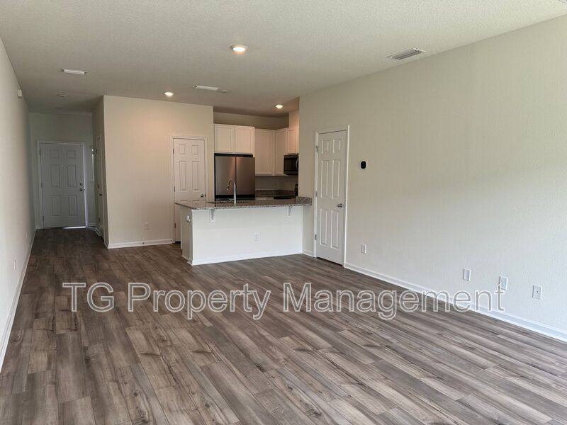 House for rent at 7665 Merchants Way, Jacksonville, FL 32222