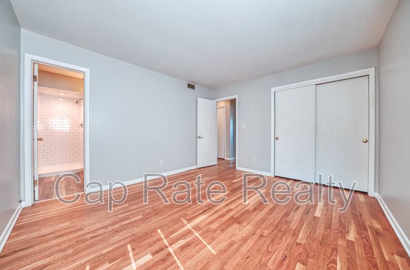 Apartment for rent at 26 S Hampton Rd #D, Columbus, OH 43213