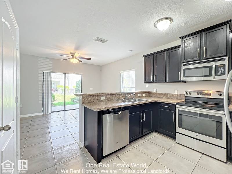 Townhouse for rent at 5361 Windsor Lake Circle, Sanford, FL 32773