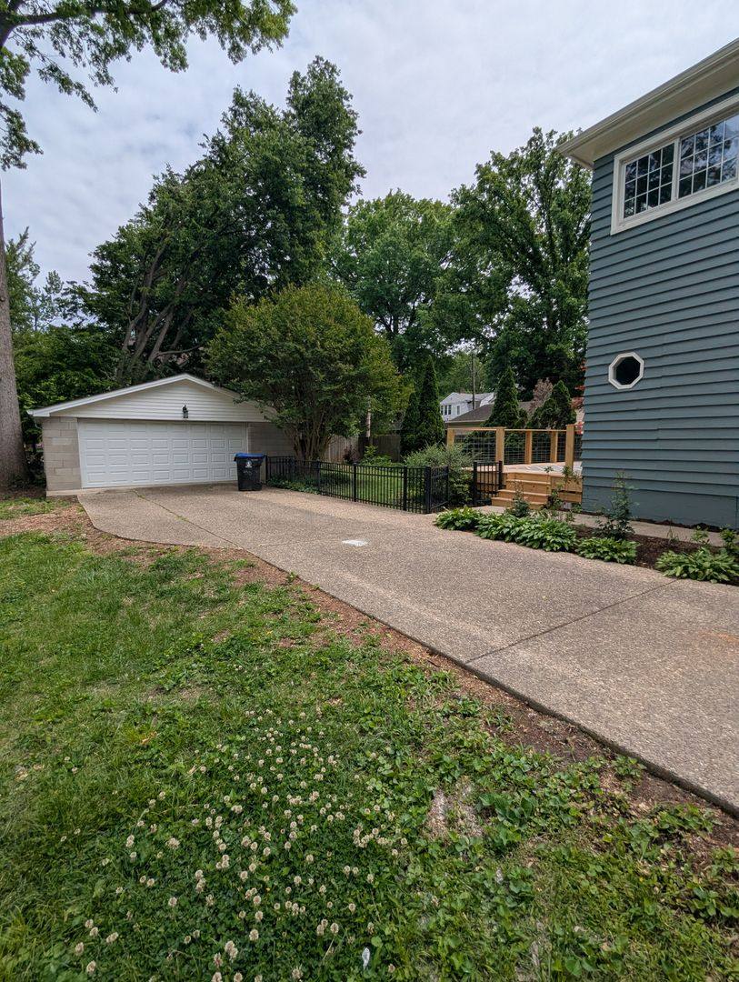 House for rent at 4513 S 6th St, Louisville, KY 40214