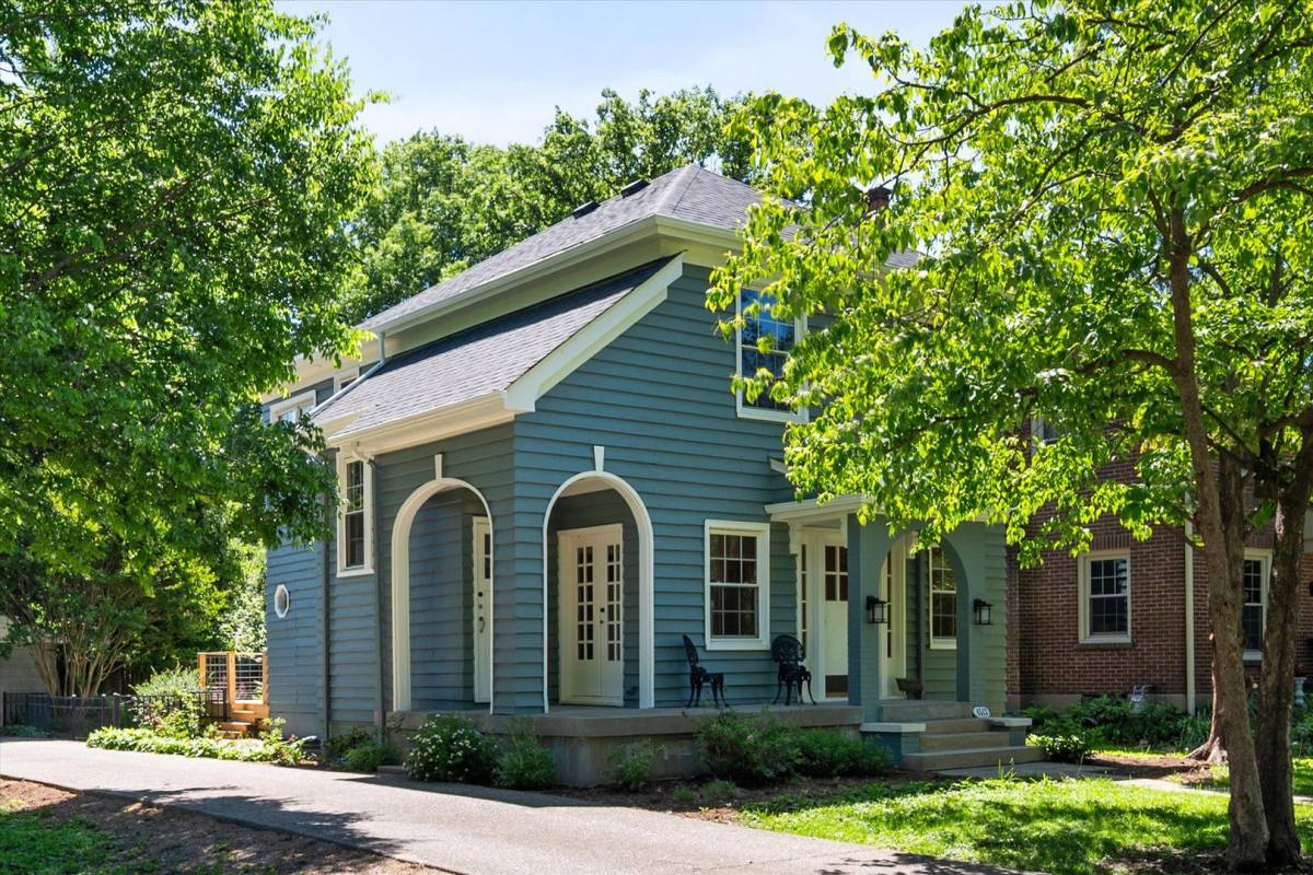 House for rent at 4513 S 6th St, Louisville, KY 40214
