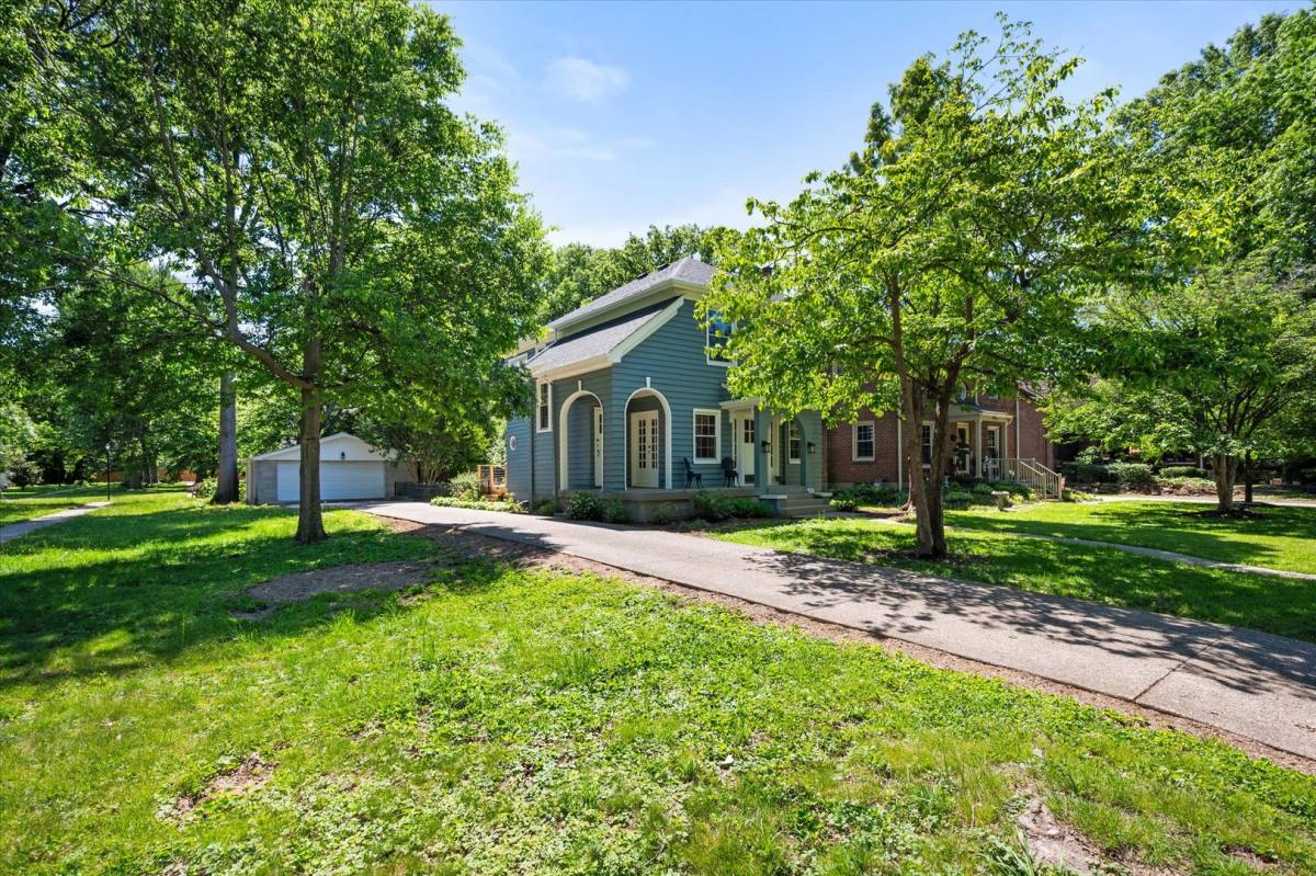 House for rent at 4513 S 6th St, Louisville, KY 40214