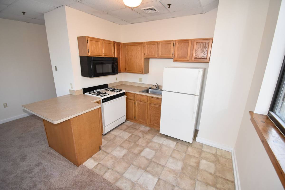 Apartment for rent at 41 Deforest St, Seymour, CT 06483
